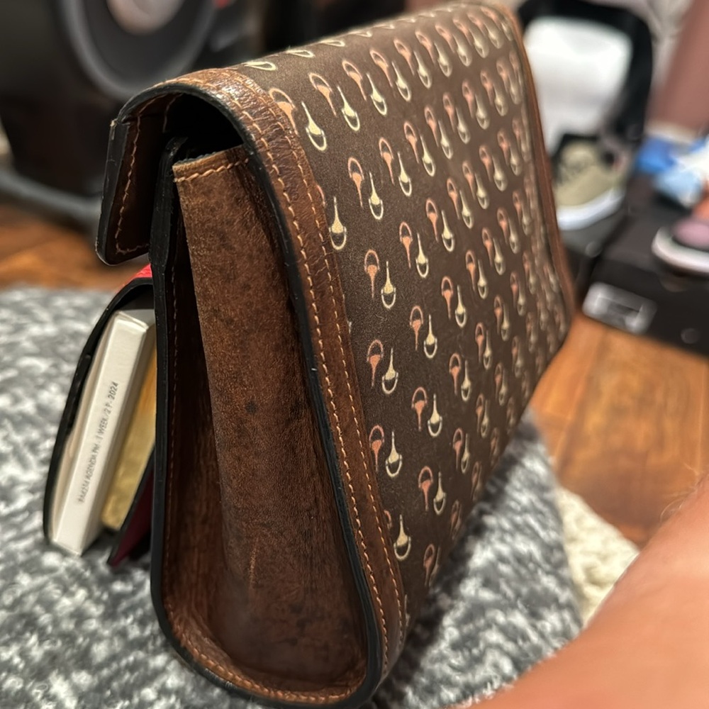 Vintage Gucci horse bit clutch - Picture 4 of 9